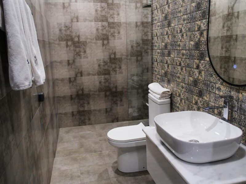 Կոդ–DJ38 Հյուրանոցի սենյակ