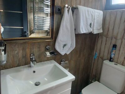 Կոդ–DJ53 Հյուրանոցի սենյակ