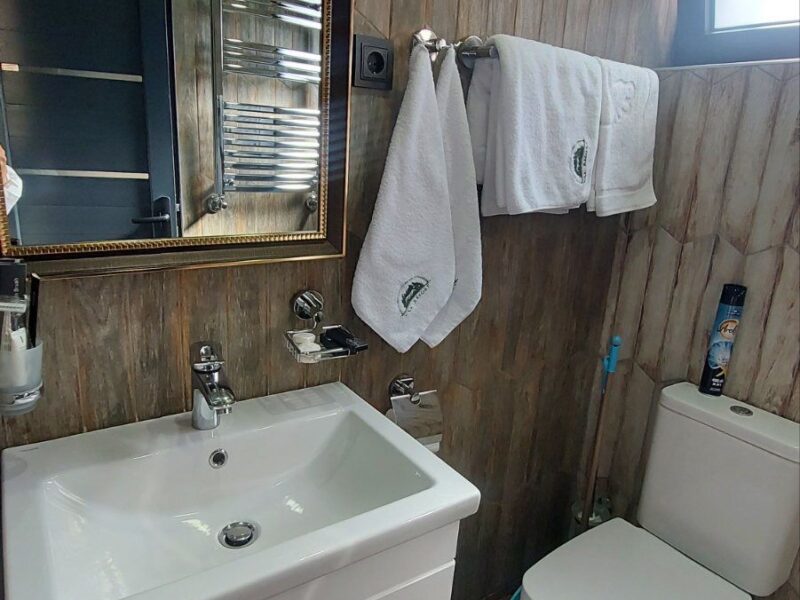 Կոդ–DJ53 Հյուրանոցի սենյակ