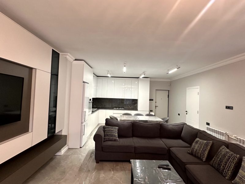 Կոդ–DJ72 Առանձնատուն