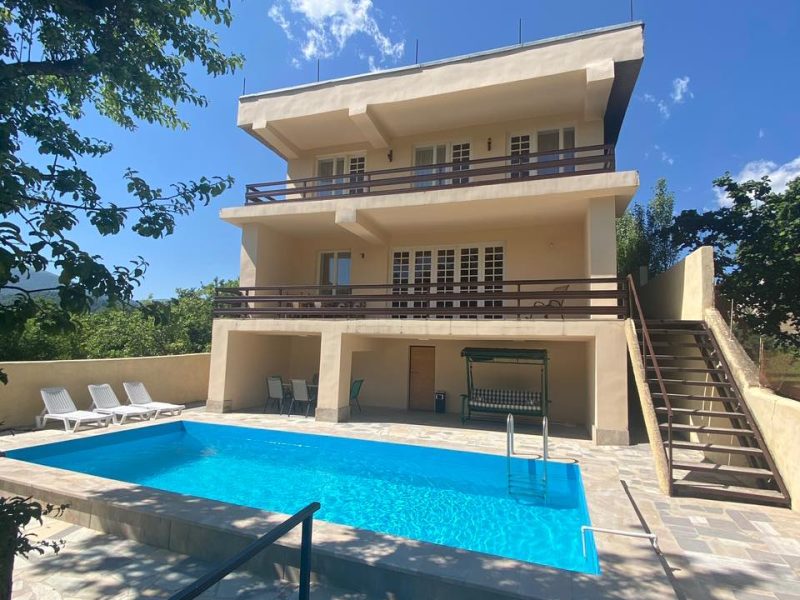 Կոդ–DJ85 Առանձնատուն