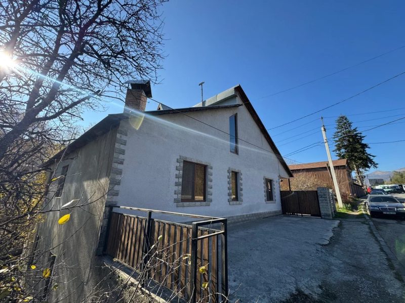 Կոդ–DJ95 Առանձնատուն