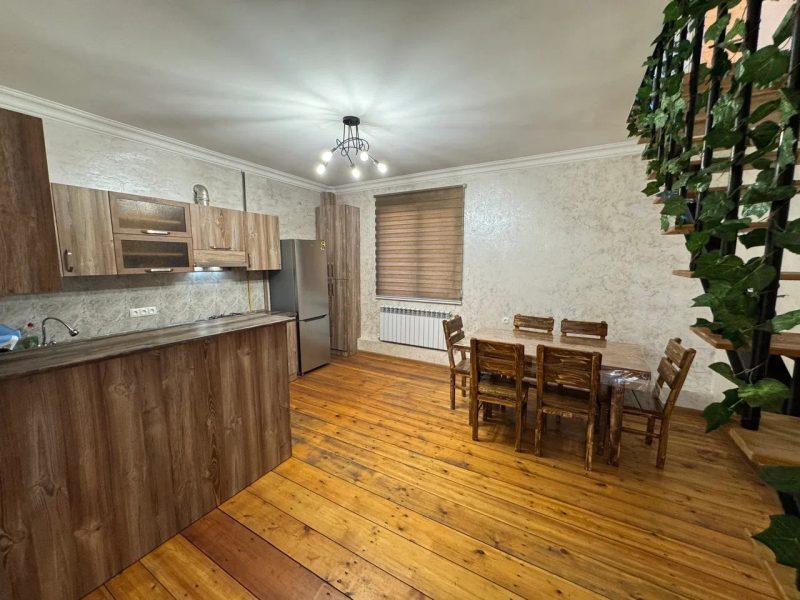 Կոդ–DJ95 Առանձնատուն