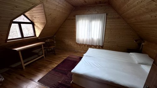 DJ93 ննջարան 1